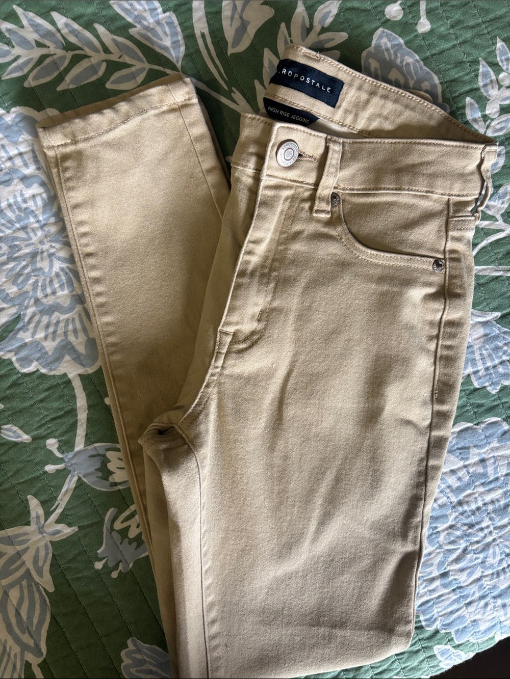 Aeropostale Women's High Rise Jegging in Tan Beige.